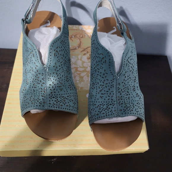 Very G Free Fly 2 Wedges - Picture 6 of 9